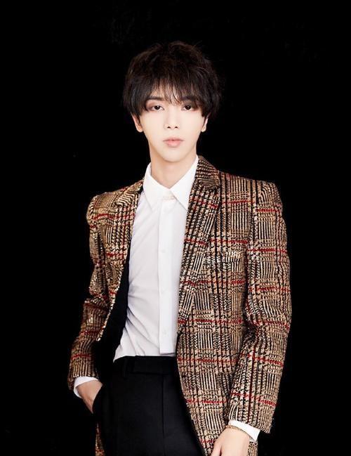 明星大鲤鱼被爆料视频,揭秘幕后真相与争议  第2张